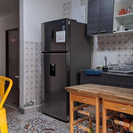 Casa Tuvia Parque Hostel Medellin Luaran gambar