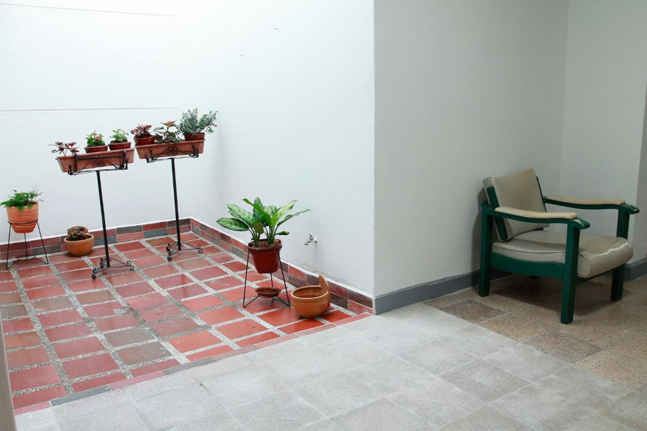 Casa Tuvia Parque Hostel Medellin Luaran gambar