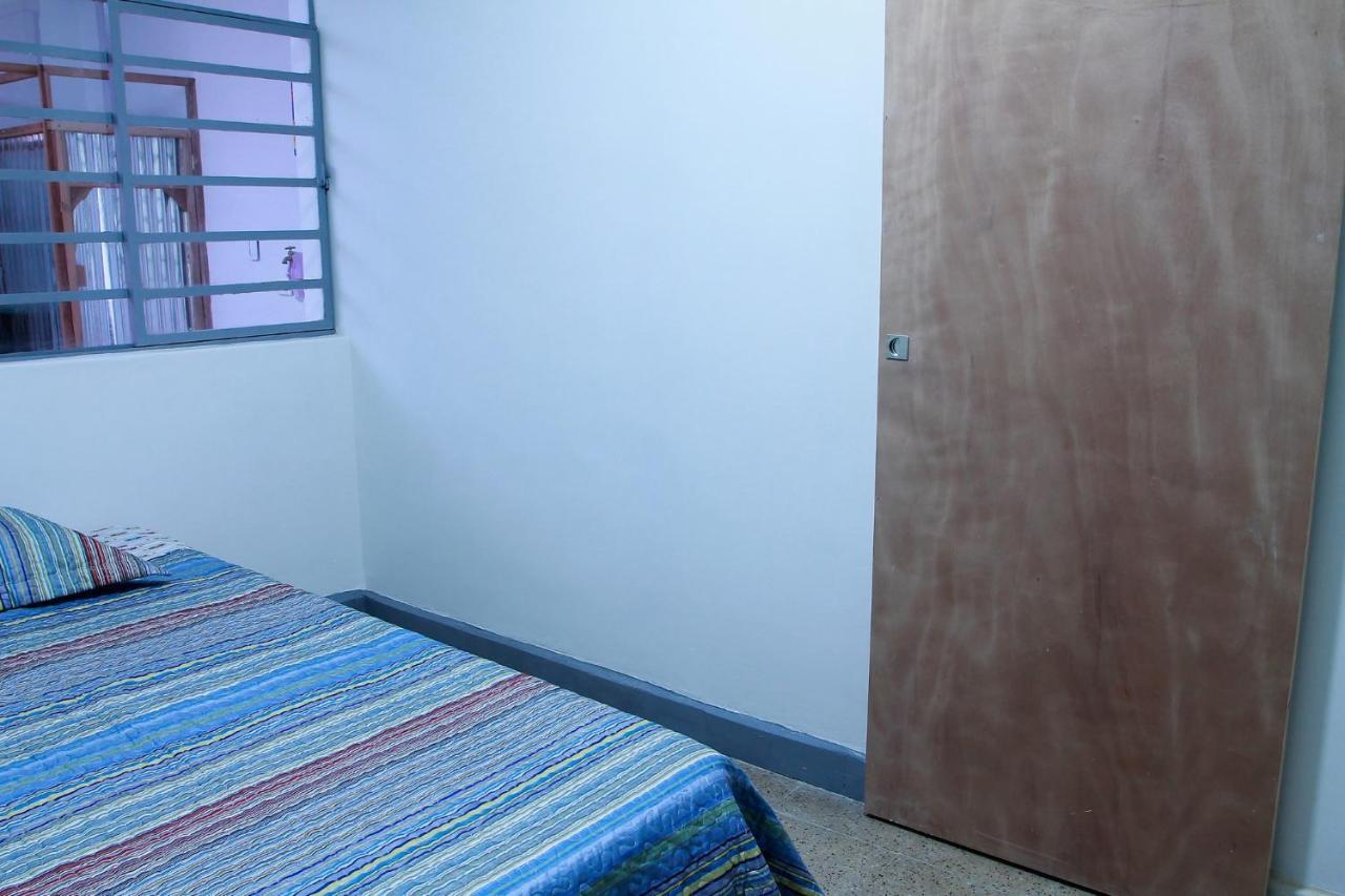 Casa Tuvia Parque Hostel Medellin Luaran gambar