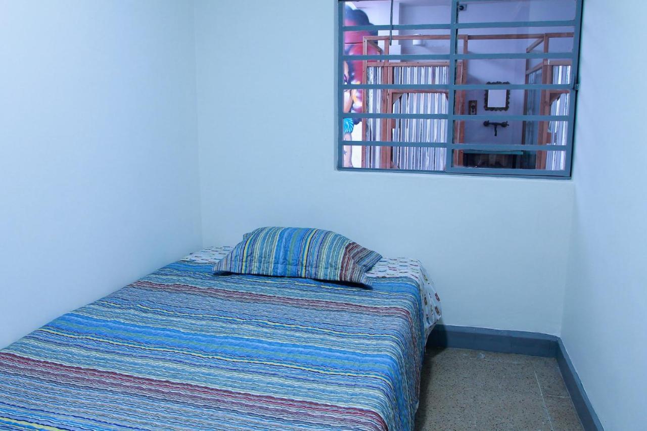Casa Tuvia Parque Hostel Medellin Luaran gambar