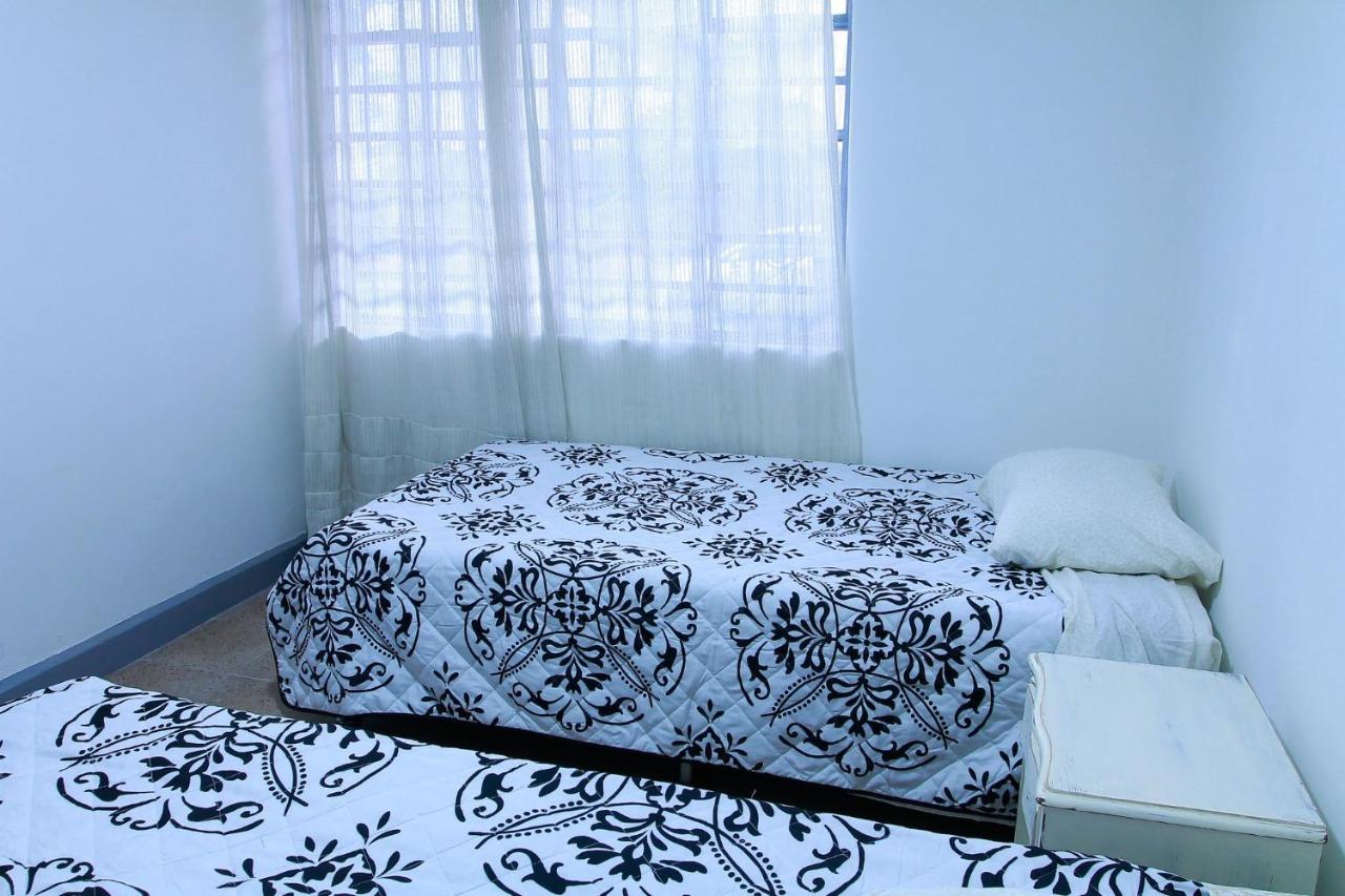 Casa Tuvia Parque Hostel Medellin Luaran gambar