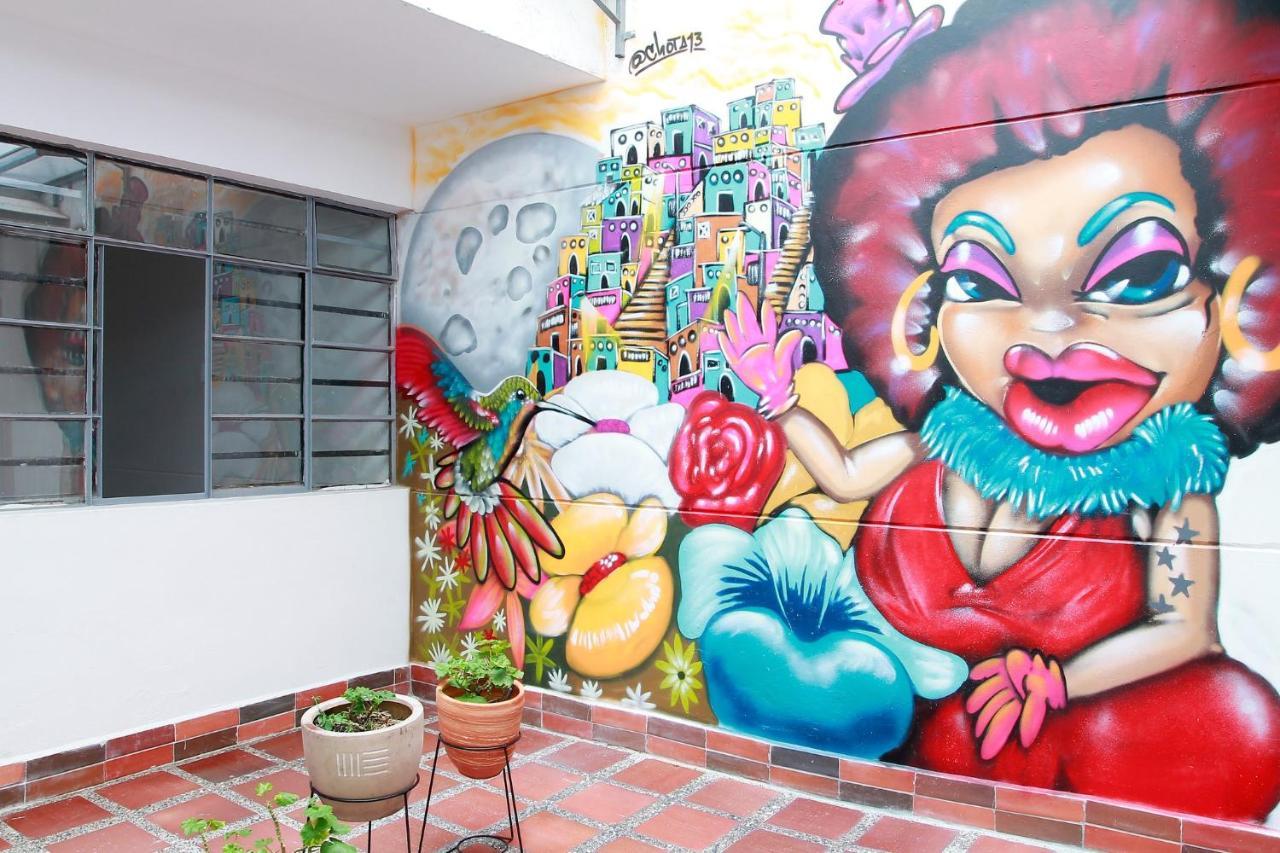 Casa Tuvia Parque Hostel Medellin Luaran gambar